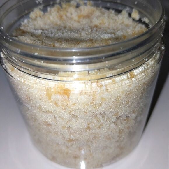 Hand crafted Vanilla Brown sugar emulsified sugar scrub 6oz - Picture 11 of 11